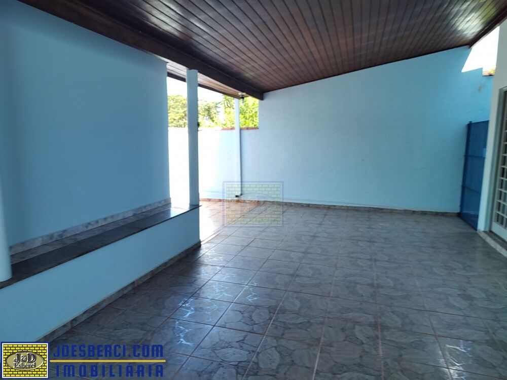Casa à venda com 3 quartos, 211m² - Foto 15