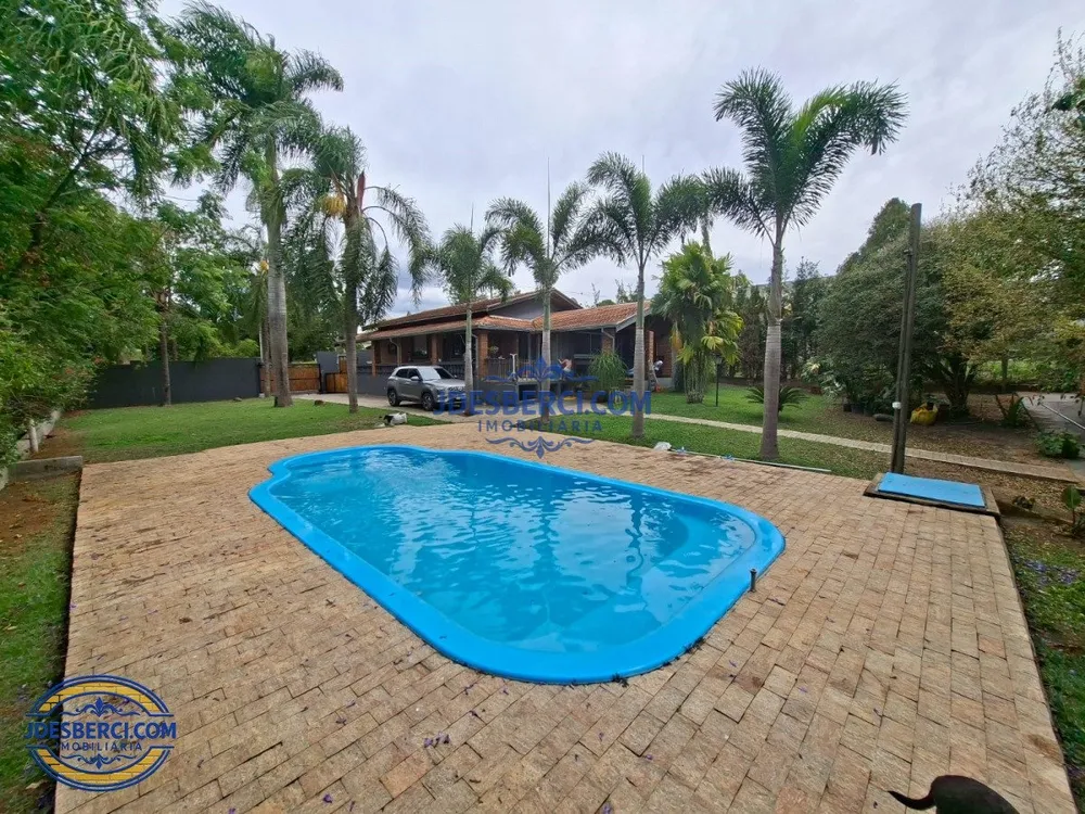 Chácara, 4 quartos, 1250 m² - Foto 1