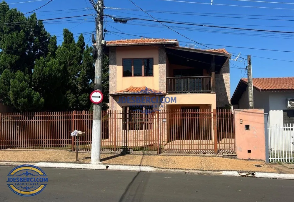 Casa, 3 quartos, 265 m² - Foto 1