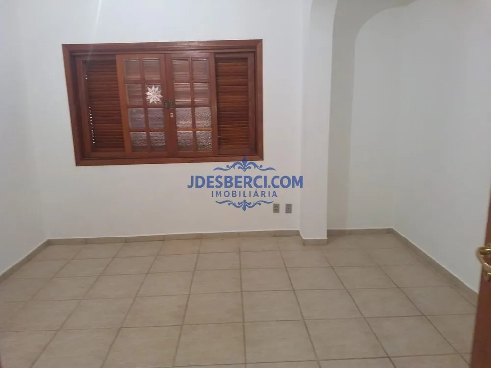 Casa, 4 quartos, 305 m² - Foto 2