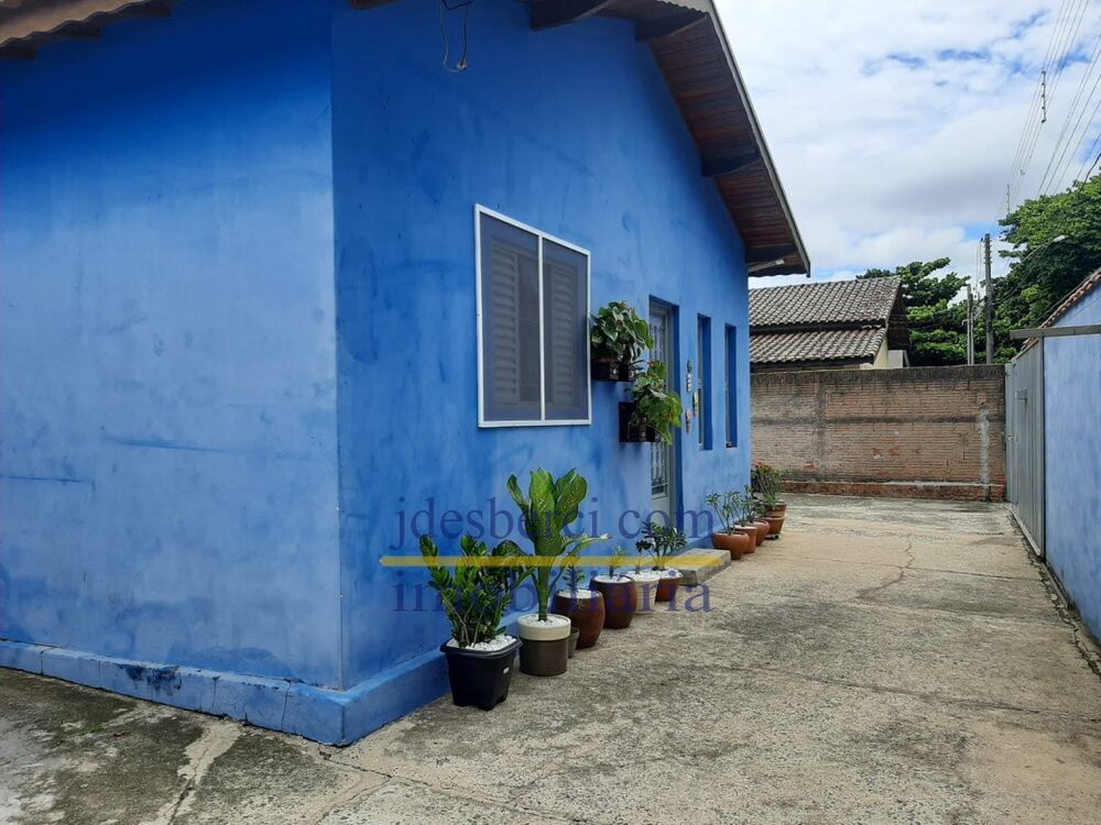 Casa à venda com 3 quartos, 141m² - Foto 2