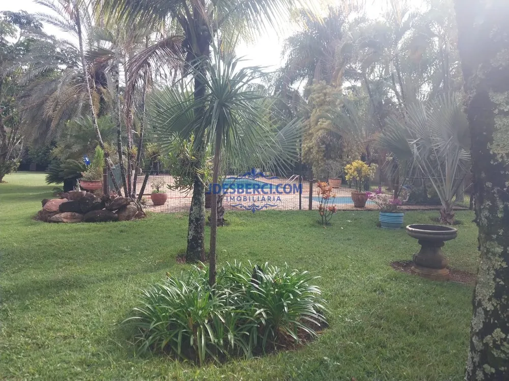 Chácara, 3 quartos, 5000 m² - Foto 1