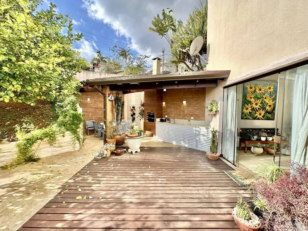 Casa, 3 quartos, 330 m² - Foto 4