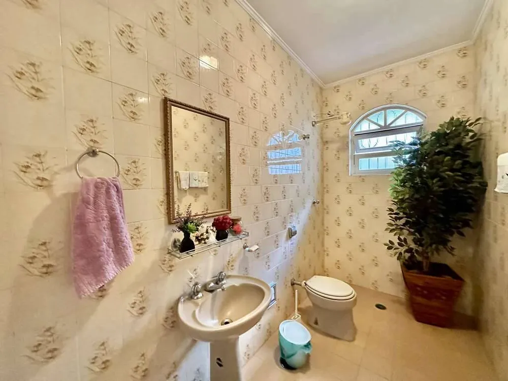 Casa, 3 quartos, 233 m² - Foto 1
