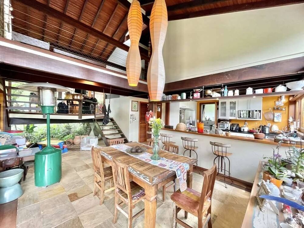 Casa de Condomínio à venda com 3 quartos, 282m² - Foto 2