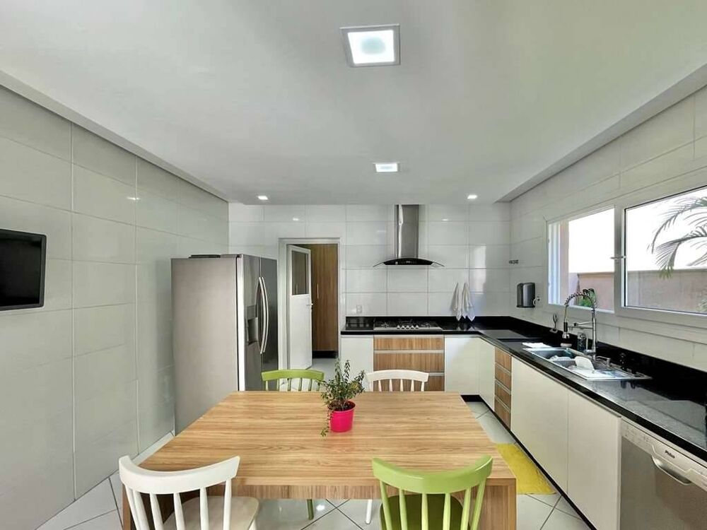 Casa de Condomínio à venda com 4 quartos, 315m² - Foto 5