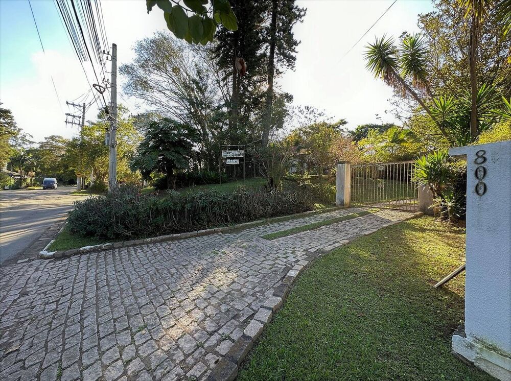 Casa à venda com 3 quartos, 434m² - Foto 1