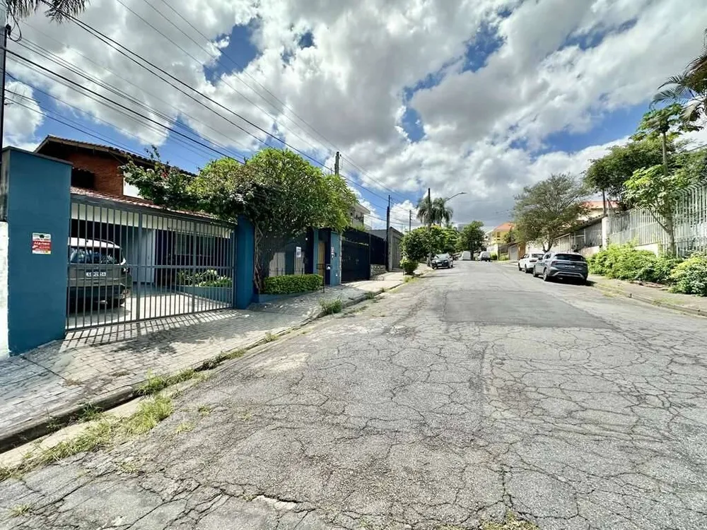 Casa, 4 quartos, 228 m² - Foto 1