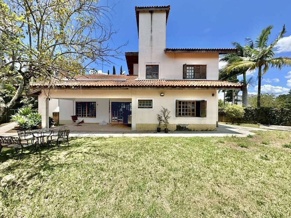 Casa de Condomínio à venda com 3 quartos, 255m² - Foto 1