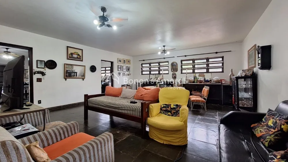 Chácara, 4 quartos, 1710 m² - Foto 1
