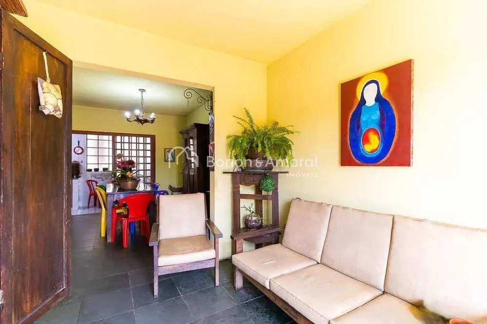 Casa, 4 quartos, 214 m² - Foto 1