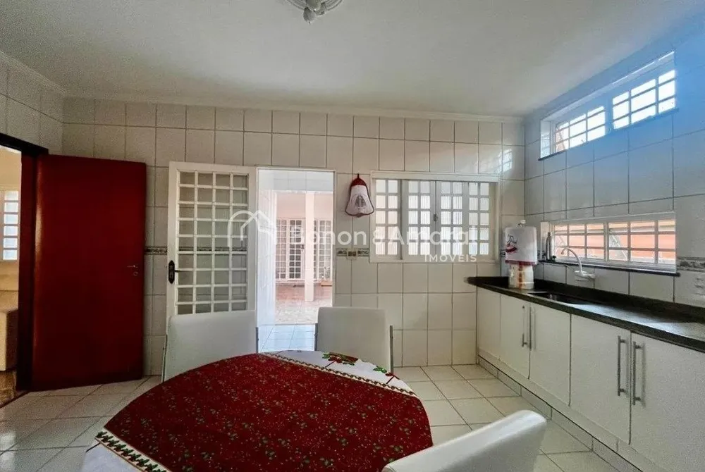 Casa, 3 quartos, 196 m² - Foto 8