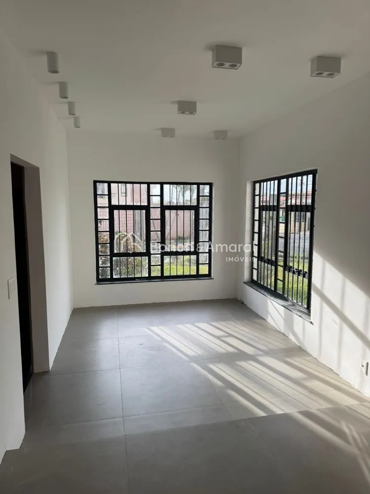 Casa, 3 quartos, 240 m² - Foto 1