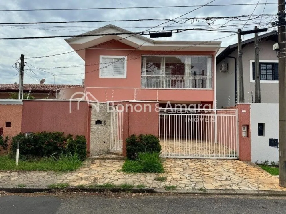 Casa, 4 quartos, 242 m² - Foto 1