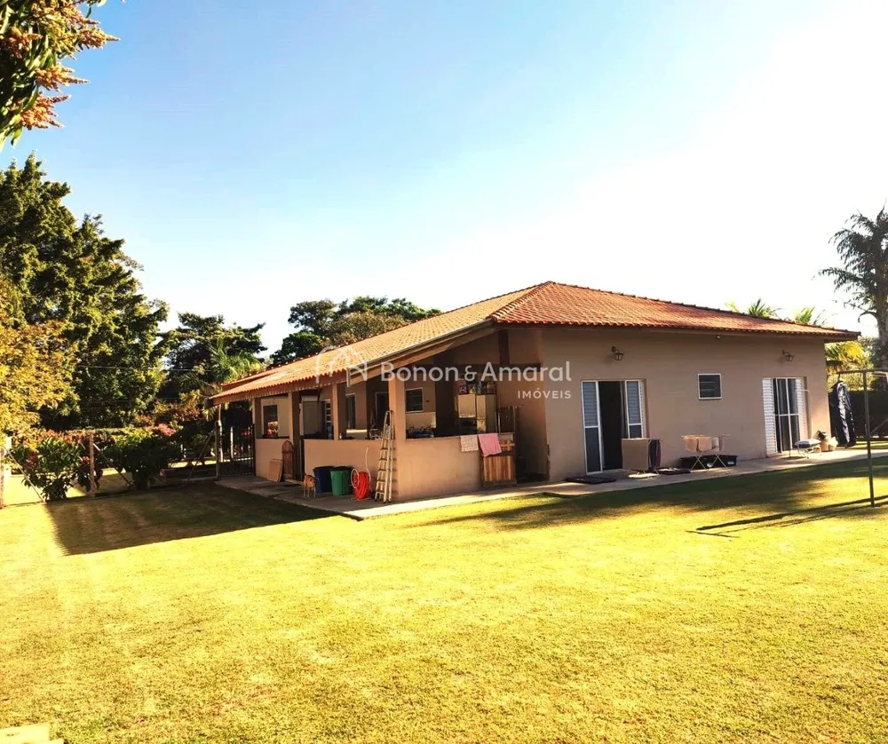 Chácara, 3 quartos, 1800 m² - Foto 1