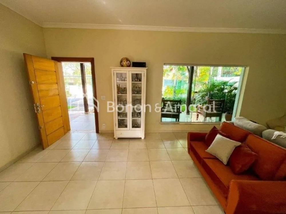Casa, 3 quartos, 179 m² - Foto 1