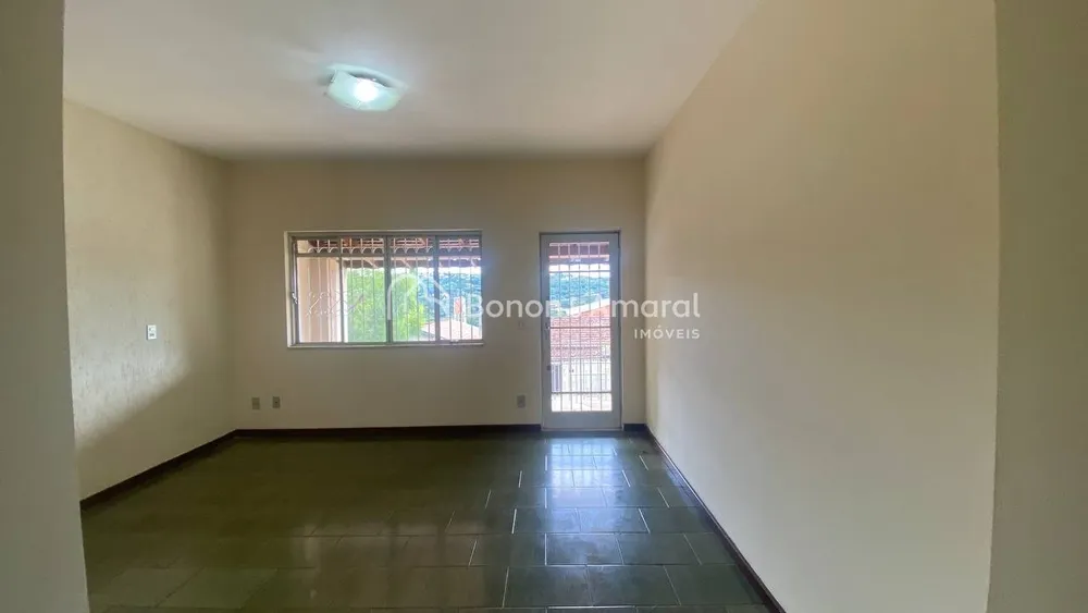 Casa, 3 quartos, 198 m² - Foto 2
