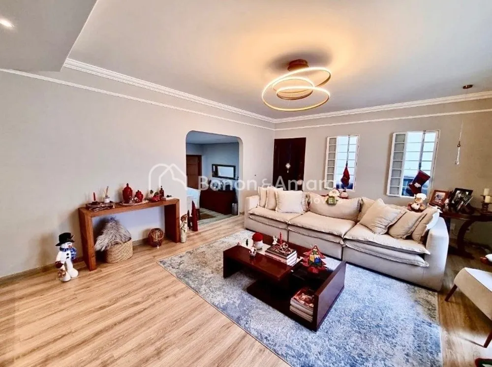 Casa, 3 quartos, 184 m² - Foto 1