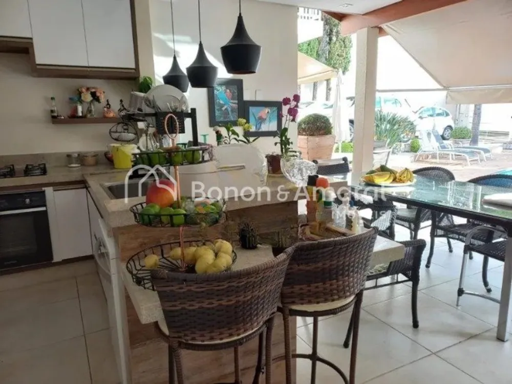 Casa, 3 quartos, 263 m² - Foto 1
