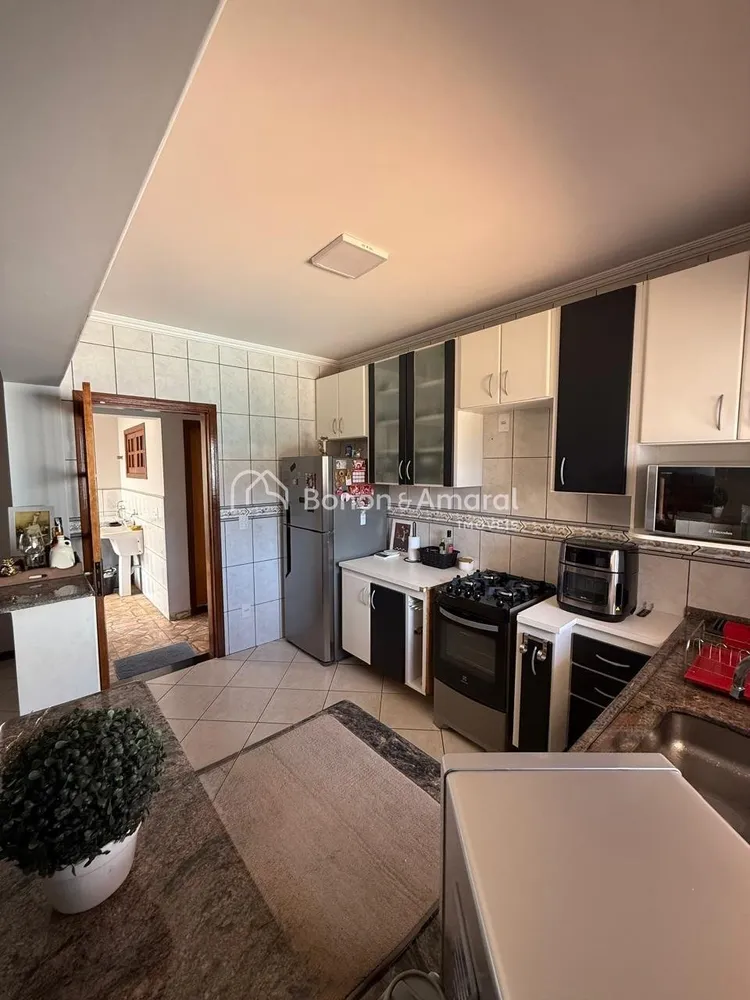 Casa, 3 quartos, 213 m² - Foto 2