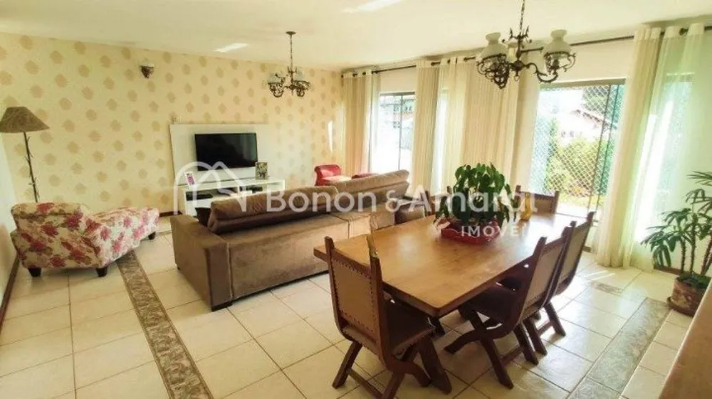 Casa, 3 quartos, 279 m² - Foto 1