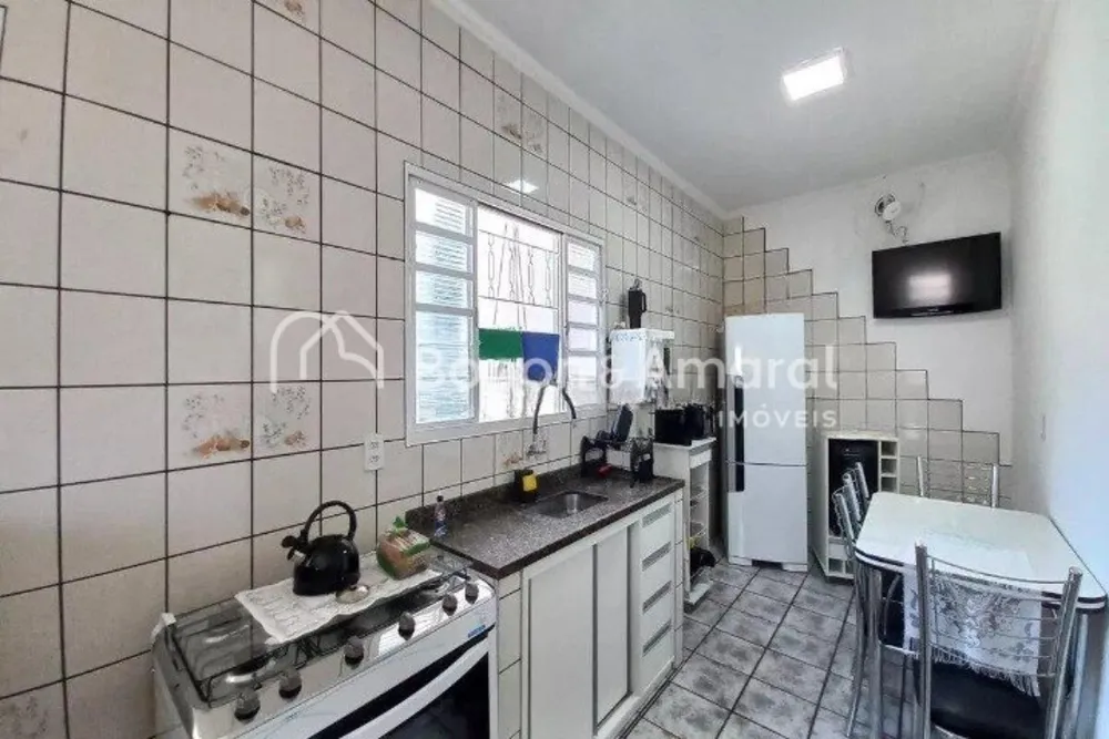 Casa, 3 quartos, 211 m² - Foto 2