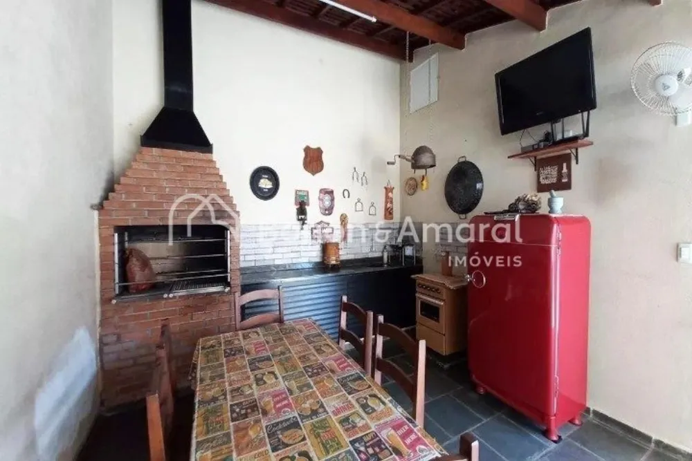 Casa, 3 quartos, 211 m² - Foto 1
