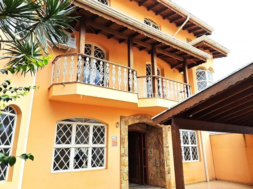 Casa, 6 quartos, 410 m² - Foto 1