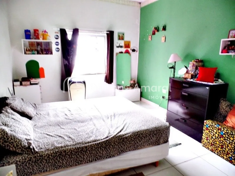 Casa, 3 quartos, 255 m² - Foto 1