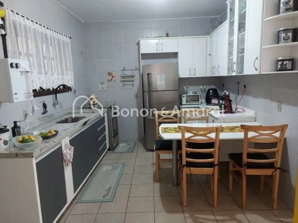Casa, 3 quartos, 230 m² - Foto 1