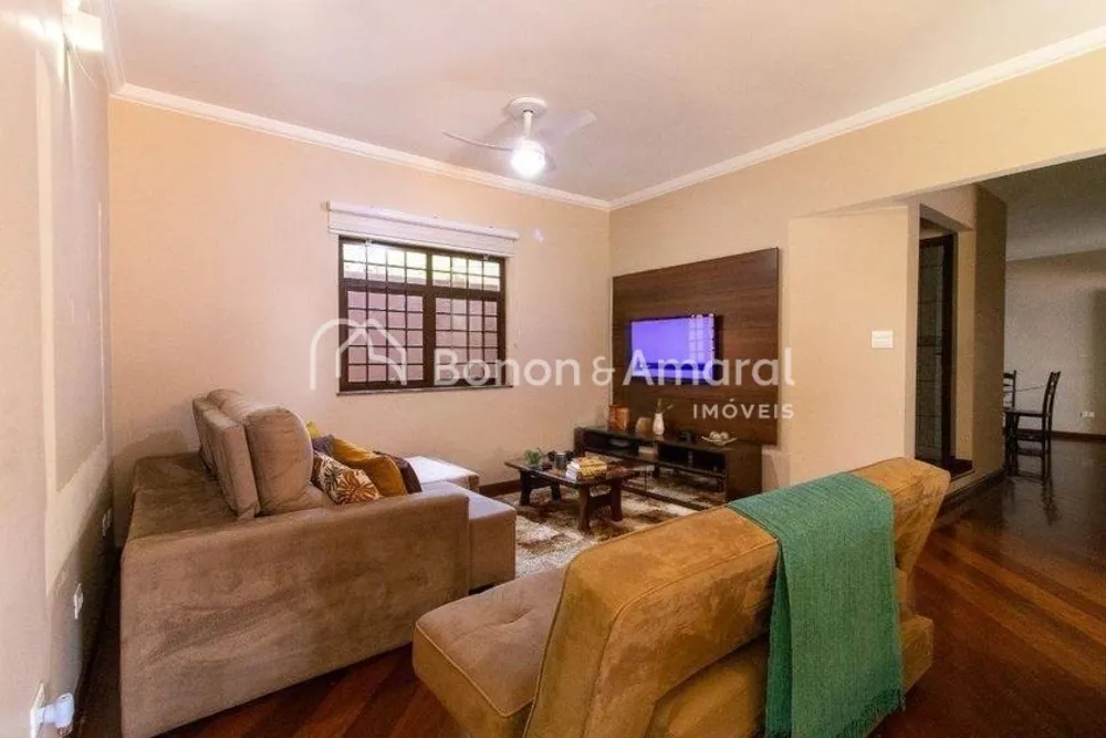 Casa, 5 quartos, 258 m² - Foto 1