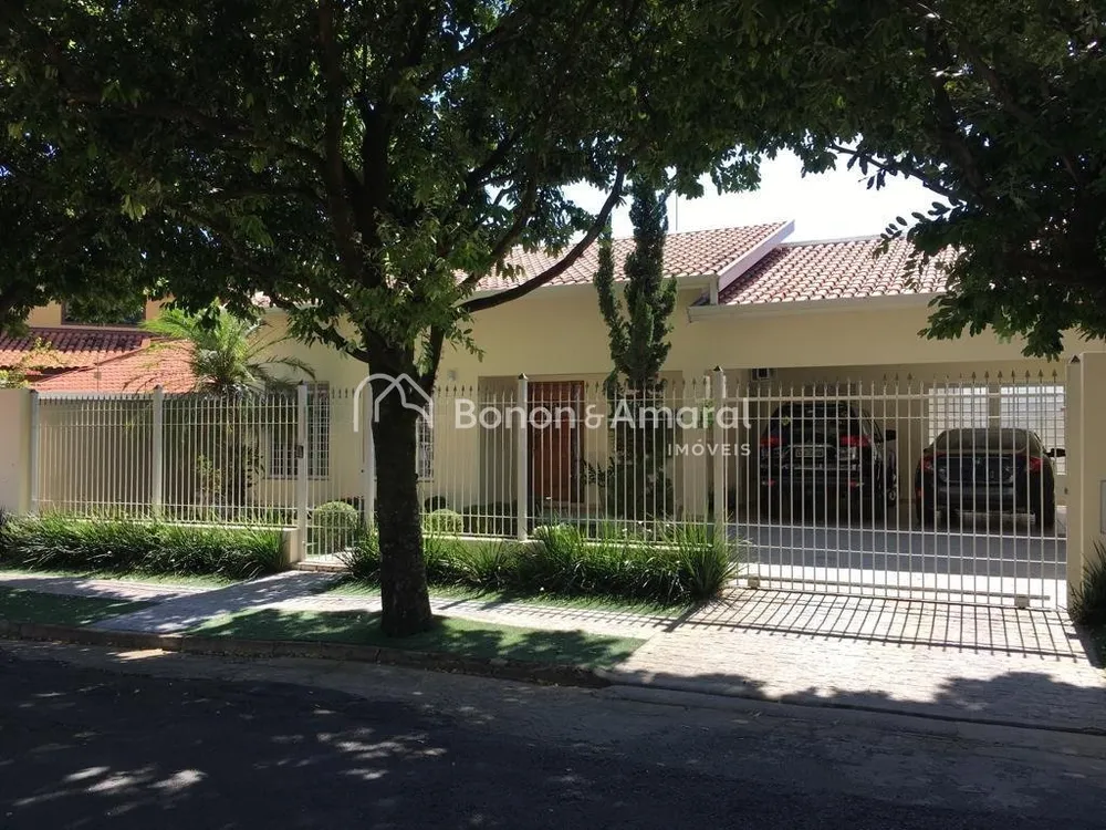 Casa, 4 quartos, 330 m² - Foto 1