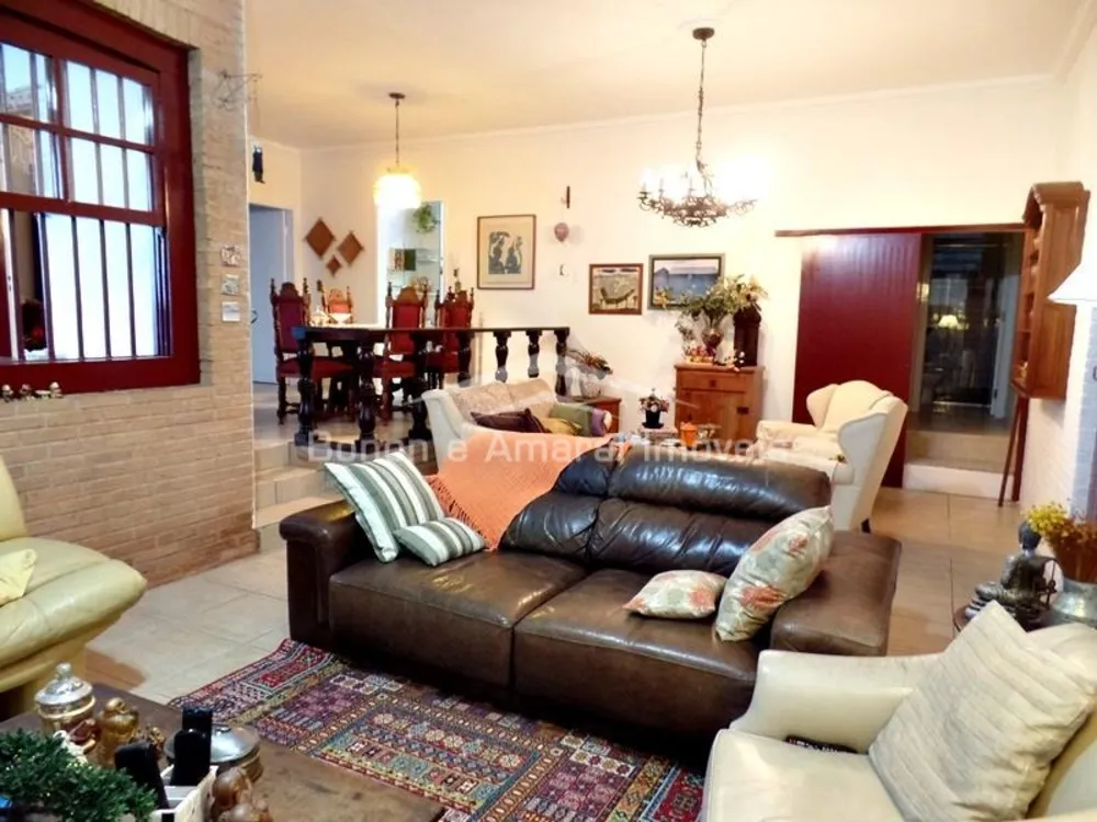Casa, 4 quartos, 204 m² - Foto 1