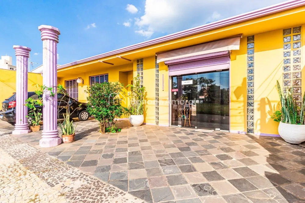 Casa, 3 quartos, 220 m² - Foto 1