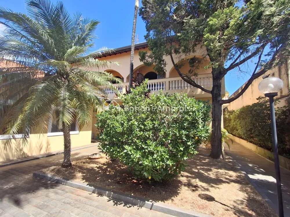 Casa, 5 quartos, 437 m² - Foto 1