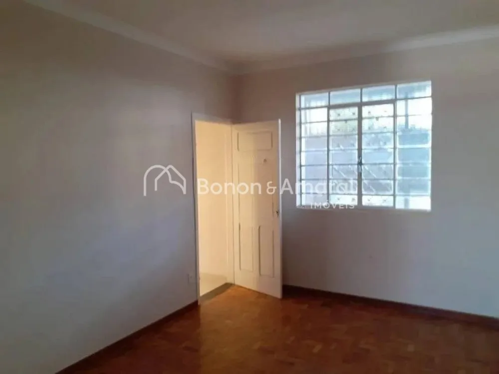 Casa, 4 quartos, 242 m² - Foto 1