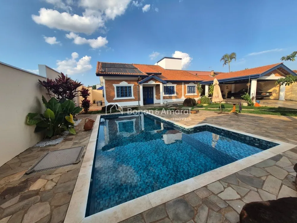 Chácara, 3 quartos, 1050 m² - Foto 1