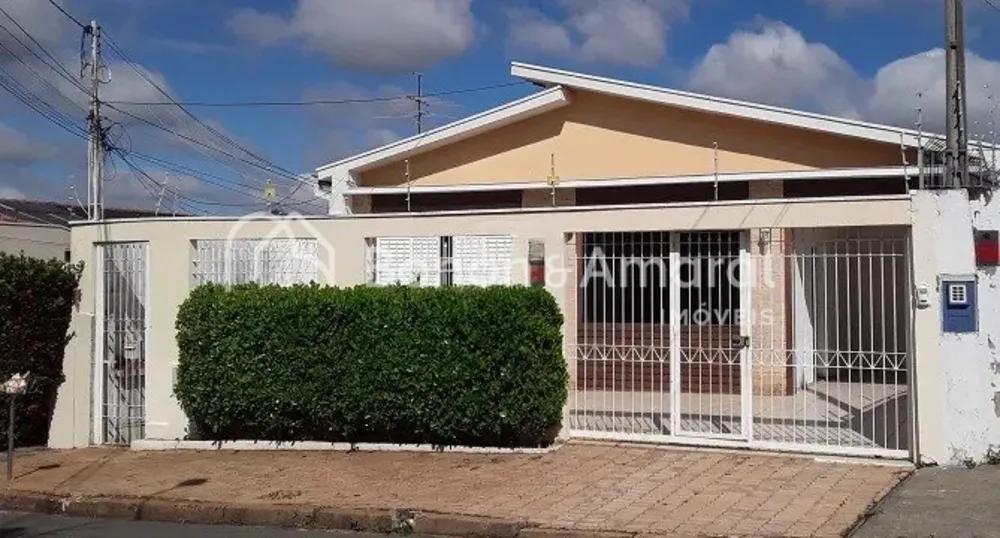 Casa, 3 quartos, 211 m² - Foto 1