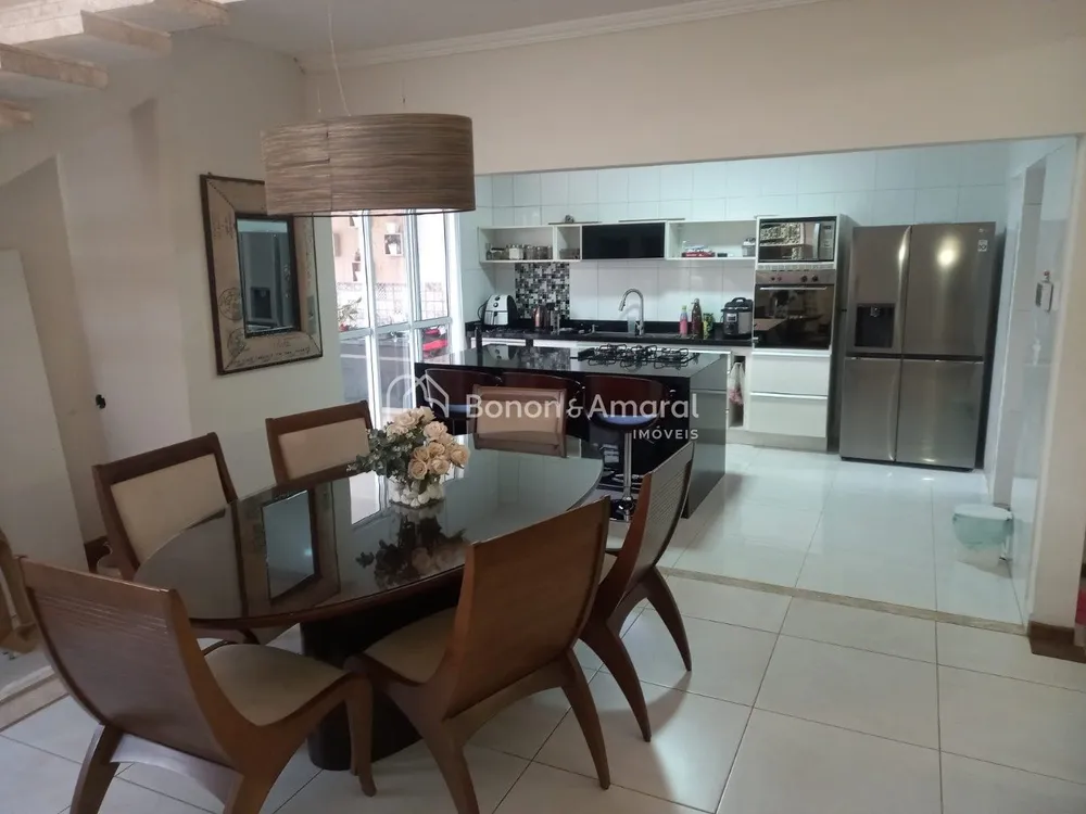 Casa, 3 quartos, 233 m² - Foto 1