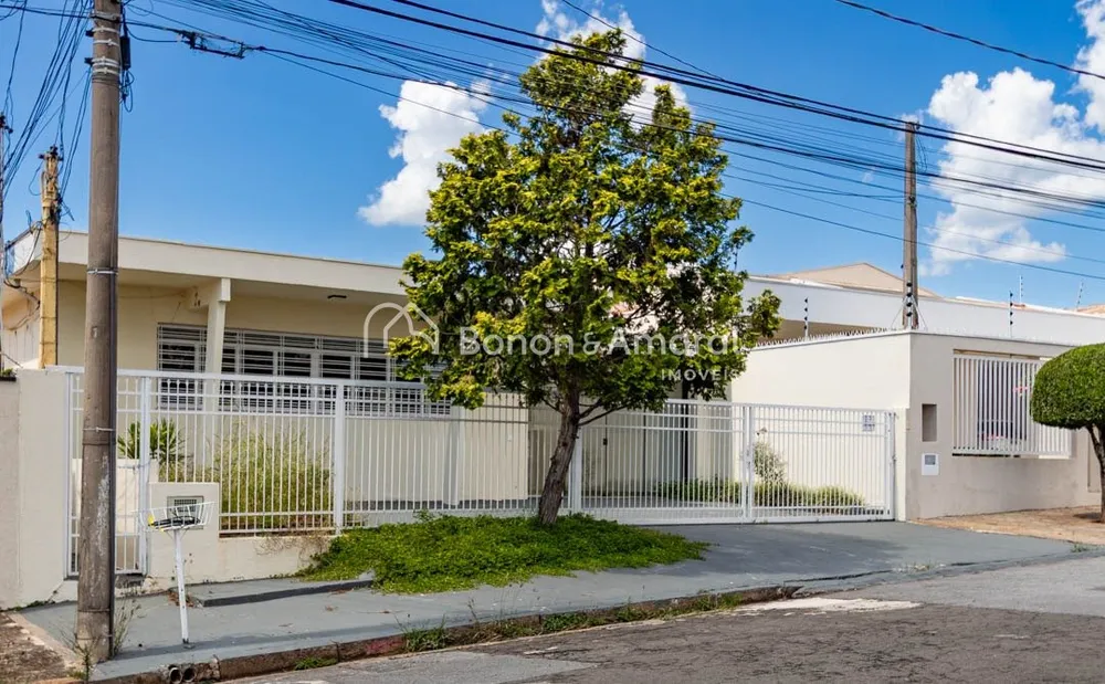 Casa, 3 quartos, 253 m² - Foto 1