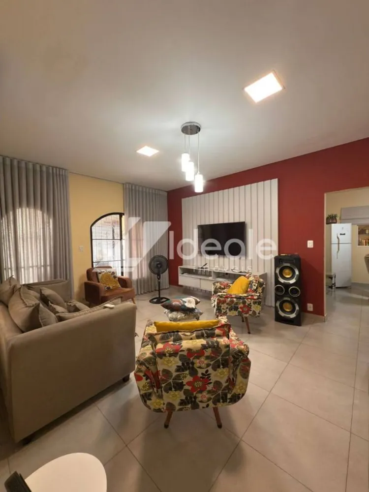 Casa, 4 quartos, 230 m² - Foto 8