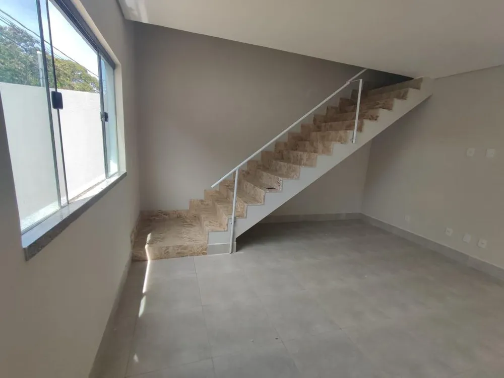 Sobrado, 3 quartos, 239 m² - Foto 2
