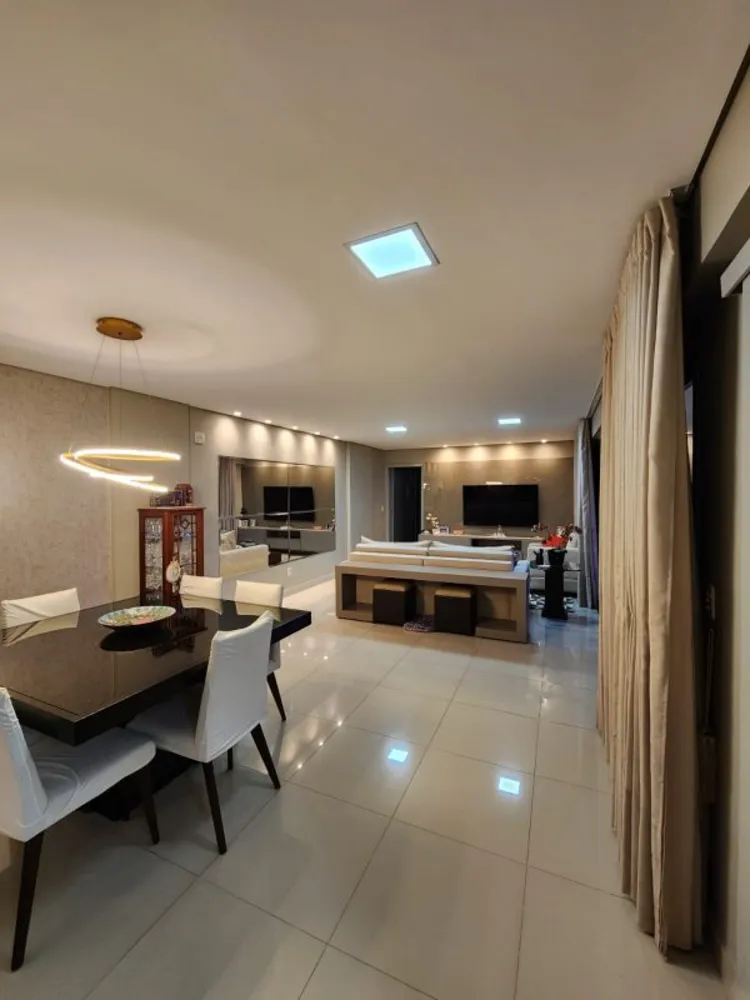 Apartamento, 4 quartos, 209 m² - Foto 2