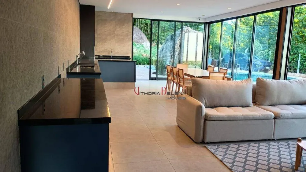 Casa, 3 quartos, 195 m² - Foto 2