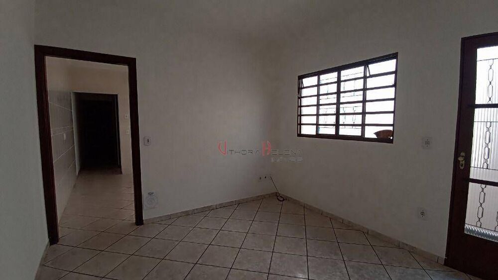 Casa à venda e aluguel com 3 quartos, 95m² - Foto 3