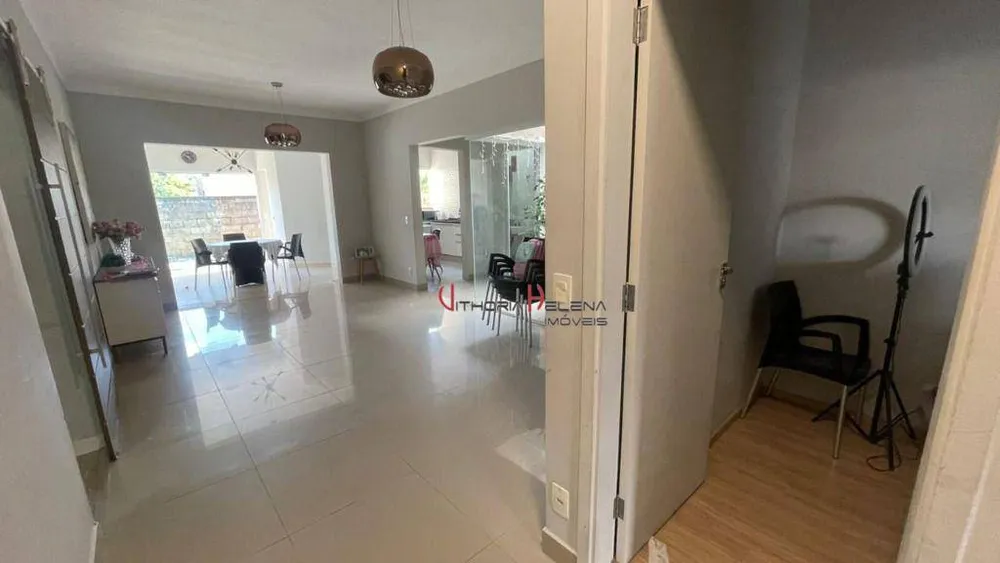 Casa, 3 quartos, 198 m² - Foto 2