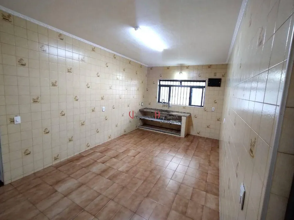 Casa, 2 quartos, 180 m² - Foto 2