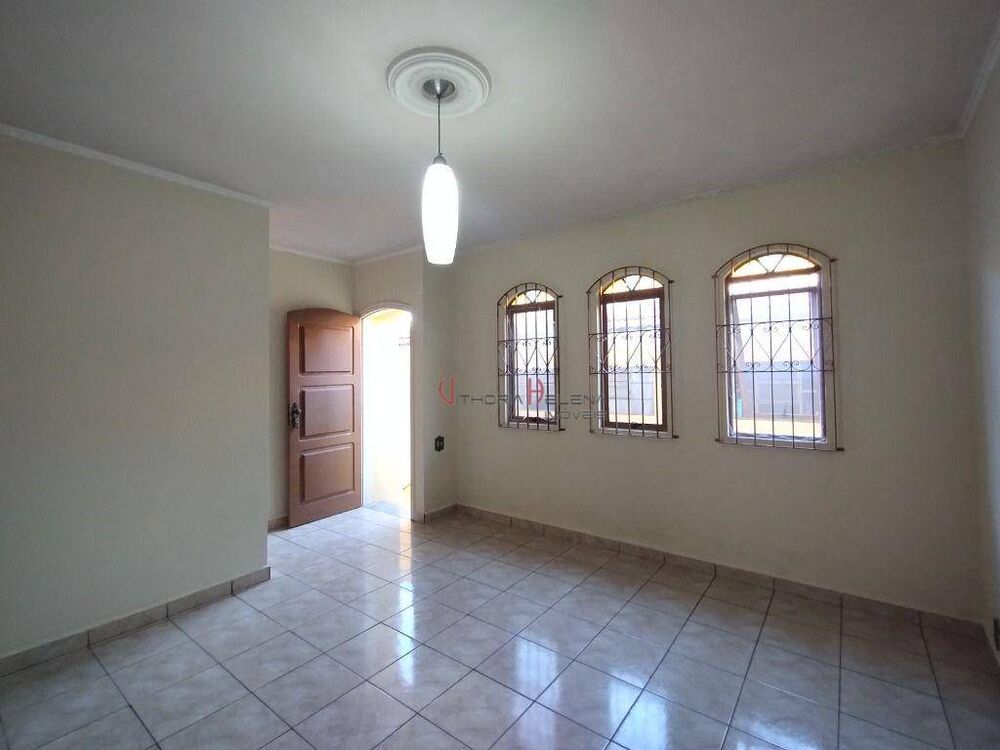 Casa à venda e aluguel com 2 quartos, 119m² - Foto 3