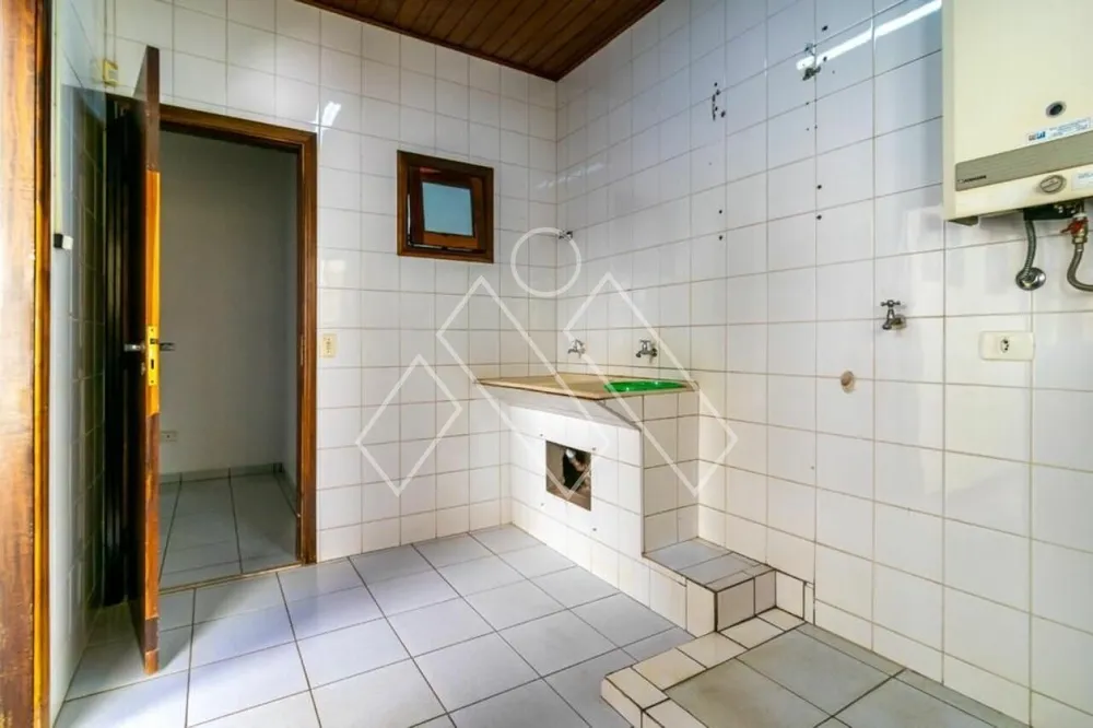 Casa, 5 quartos, 395 m² - Foto 1