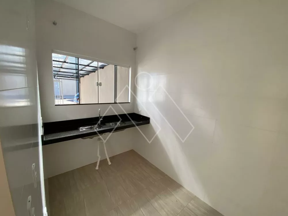 Casa à venda com 3 quartos, 71m² - Foto 4